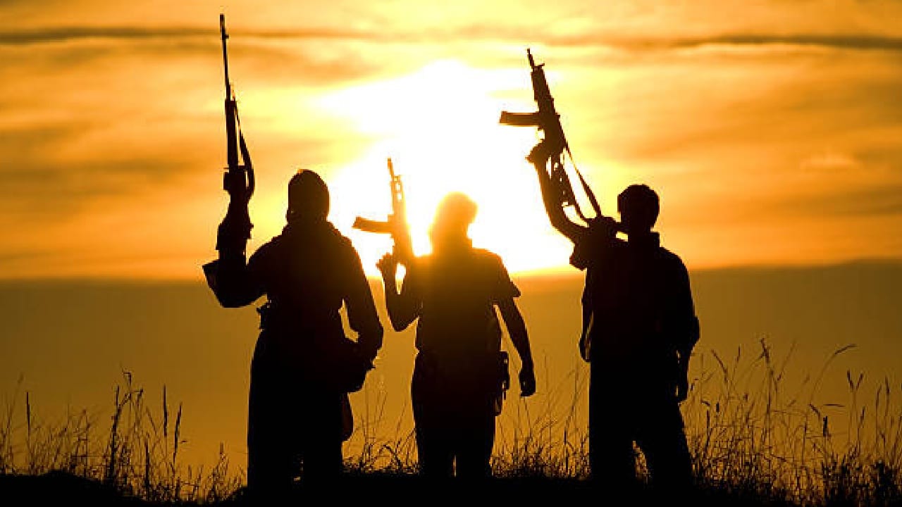 ಆಂಧ್ರ ಪ್ರದೇಶ, ತೆಲಂಗಾಣ ಪೊಲೀಸರಿಂದ ಭಯೋತ್ಪಾದನಾ ಸಂಚು ವಿಫಲ; ಇಬ್ಬರು ಐಸಿಸ್ ಶಂಕಿತರ ಬಂಧನ