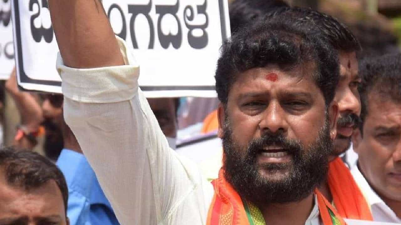 VHP ಮುಖಂಡ ಶರಣ್ ಪಂಪ್ವೆಲ್ ಅರೆಸ್ಟ್: ಹಿಂದೂ ಕಾರ್ಯಕರ್ತರ ಜಮಾವಣೆ