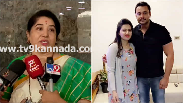 ಪವಿತ್ರಾ ಗೌಡ ಬಗ್ಗೆ ಮಾತಾಡಲು ನಿರಾಕರಿಸಿದ ಸೌಂದರ್ಯ ಜಗದೀಶ್ ಪತ್ನಿ ಶಶಿರೇಖಾ ಪವಿತ್ರಾ ಗೌಡ ಬಗ್ಗೆ ಮಾತಾಡಲು ನಿರಾಕರಿಸಿದ ಸೌಂದರ್ಯ ಜಗದೀಶ್ ಪತ್ನಿ ಶಶಿರೇಖಾ