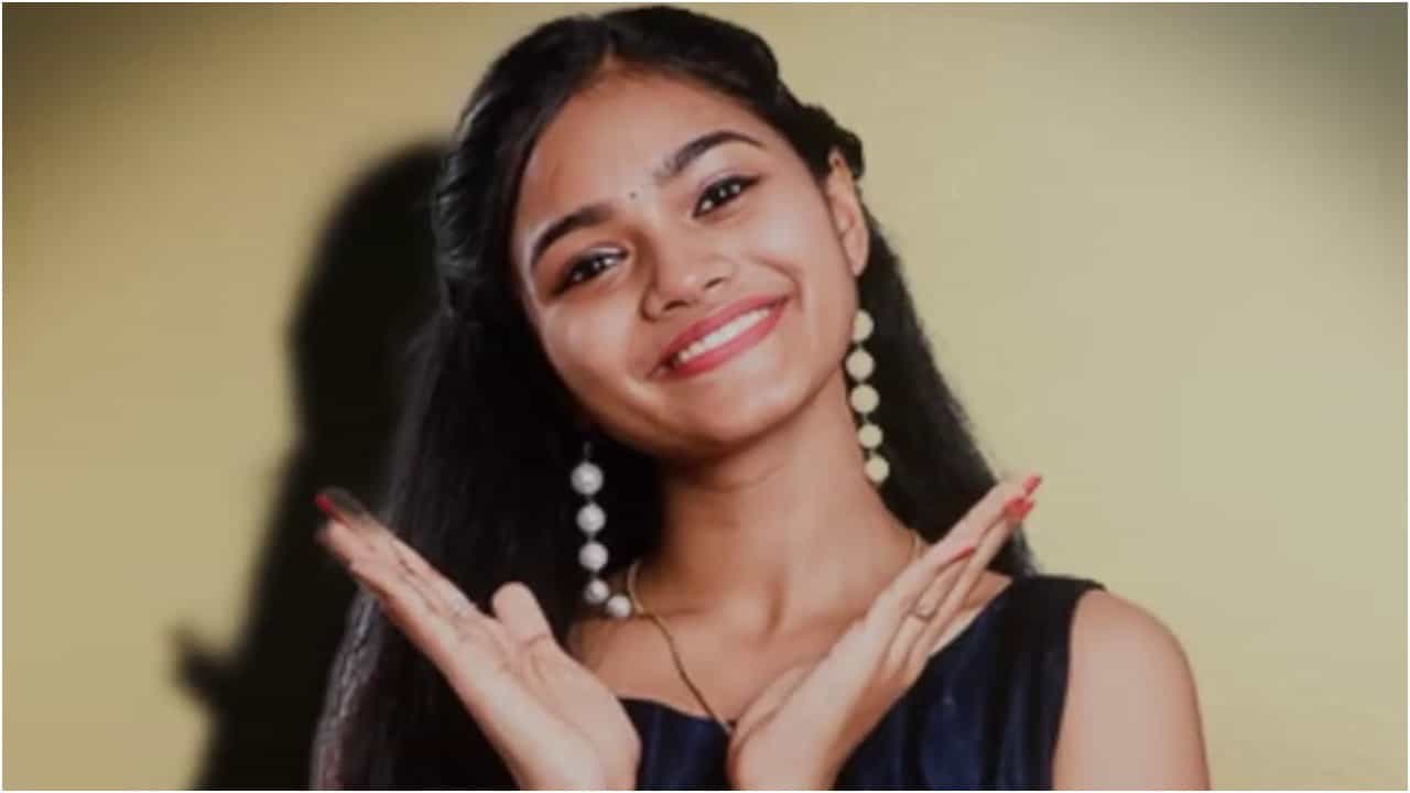 ತಮಿಳು ‘ಸರಿಗಮಪ’ ವೇದಿಕೆ ಮೇಲೆ ಚಿಕ್ಕಮಗಳೂರಿನ ಶಿವಾನಿ ಮ್ಯಾಜಿಕ್; ವಾಯ್ಸ್ ಕೇಳಿ ಜಡ್ಜ್ಗಳೇ ಫಿದಾ ತಮಿಳು ‘ಸರಿಗಮಪ’ ವೇದಿಕೆ ಮೇಲೆ ಚಿಕ್ಕಮಗಳೂರಿನ ಶಿವಾನಿ ಮ್ಯಾಜಿಕ್; ವಾಯ್ಸ್ ಕೇಳಿ ಜಡ್ಜ್ಗಳೇ ಫಿದಾ