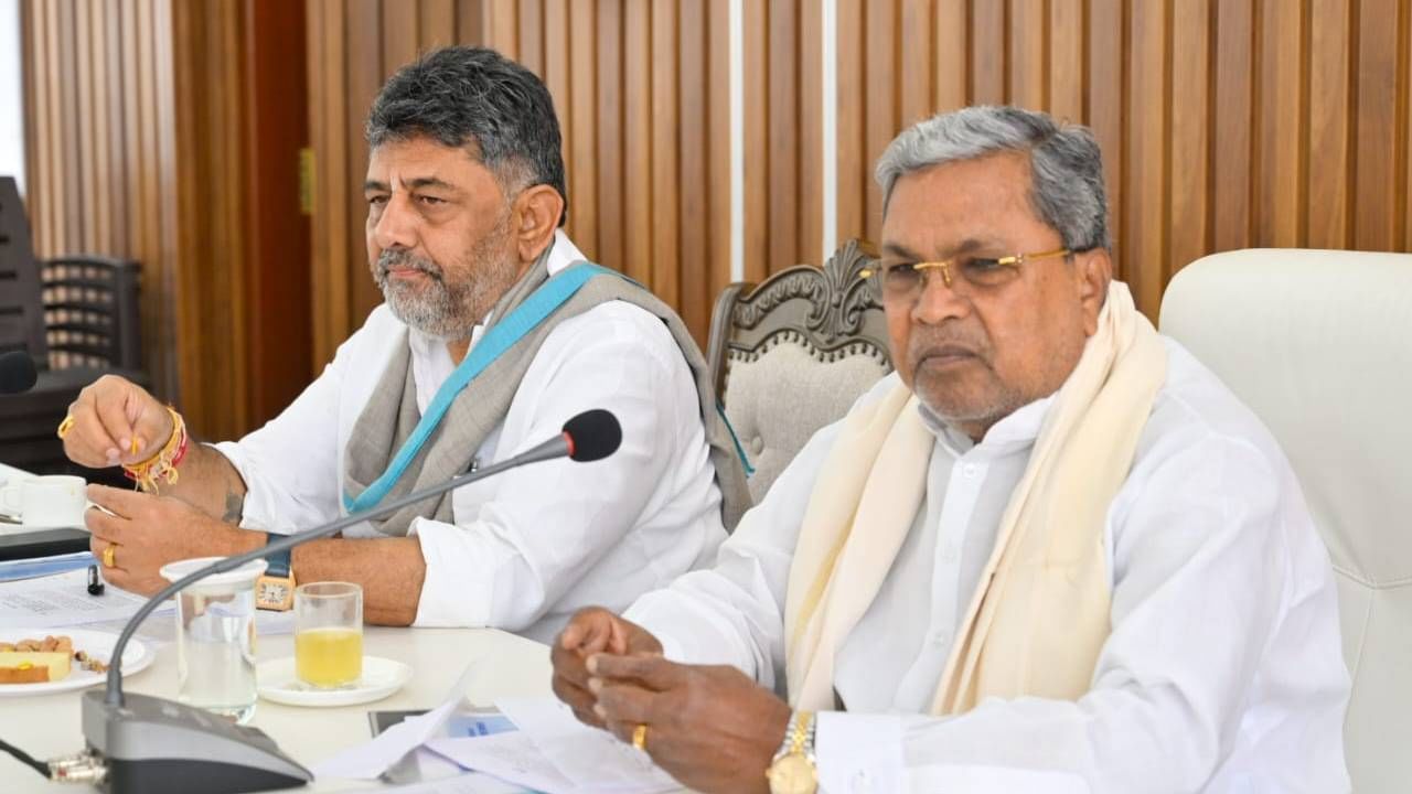 ಸೂಚನೆ ಕೊಟ್ಟ 1 ವರ್ಷವಾದರೂ ಕೆಲಸ ಮಾಡದ ಅಧಿಕಾರಿಗಳು: ಸಿಎಂ ಫುಲ್ ಕ್ಲಾಸ್