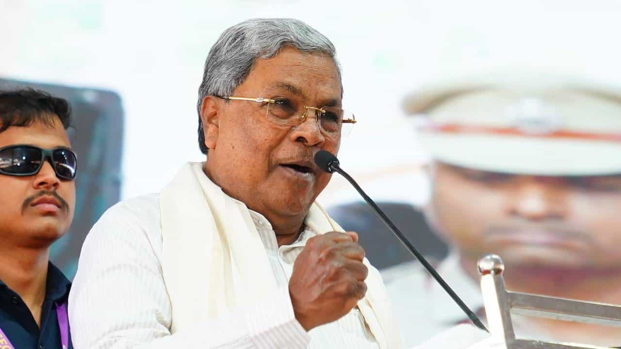 ರಾಜ್ಯದ ಎಲ್ಲ ಜಿಲ್ಲೆಗಳಲ್ಲಿ ಮಾಕ್​ ಡ್ರಿಲ್​ ನಡೆಸಿ: ಅಧಿಕಾರಿಗಳಿಗೆ ಸಿದ್ದರಾಮಯ್ಯ ಸೂಚನೆ