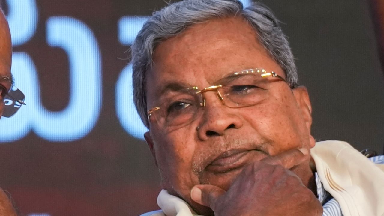 ಸುಹಾಸ್ ಶೆಟ್ಟಿ ಹತ್ಯೆ: ಪೊಲೀಸ್ ಮಹಾ ನಿರ್ದೇಶಕರು, ಉಸ್ತುವಾರಿ ಸಚಿರಿಂದ ಮಾಹಿತಿ ಪಡೆದ ಸಿಎಂ ಸಿದ್ದರಾಮಯ್ಯ ಸುಹಾಸ್ ಶೆಟ್ಟಿ ಹತ್ಯೆ: ಪೊಲೀಸ್ ಮಹಾ ನಿರ್ದೇಶಕರು, ಉಸ್ತುವಾರಿ ಸಚಿರಿಂದ ಮಾಹಿತಿ ಪಡೆದ ಸಿಎಂ ಸಿದ್ದರಾಮಯ್ಯ