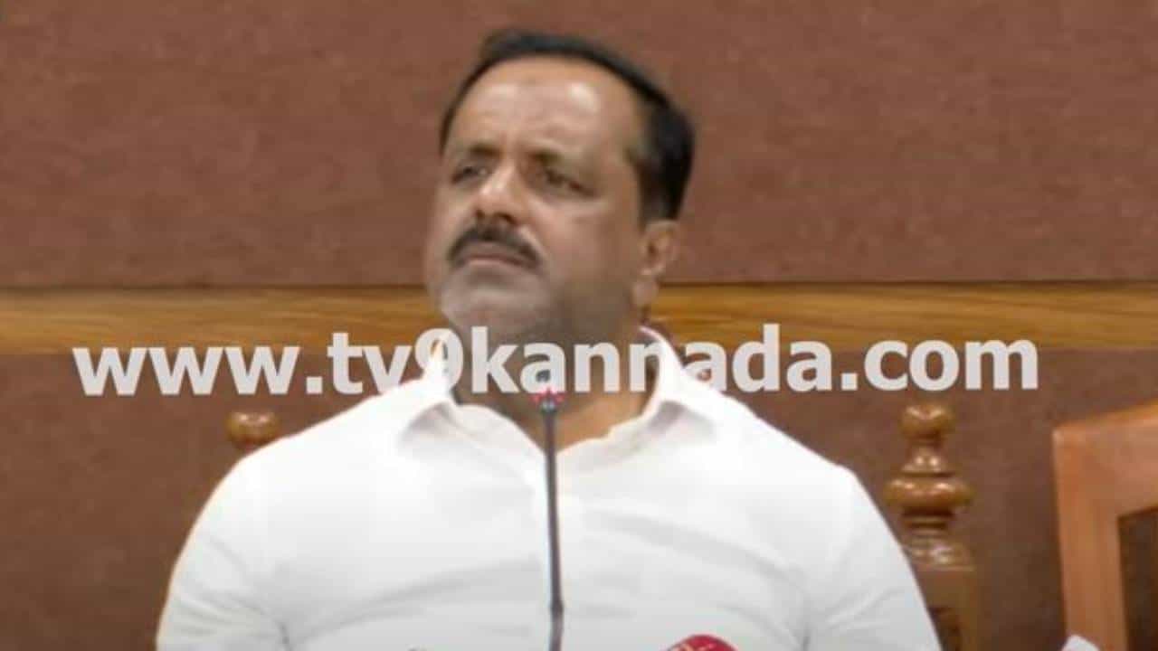 ಯತ್ನಾಳ್ ಅವರಿಗಾಗಿ ಸಾಯಂಕಾಲದವರೆಗೆ ಕಾಯುತ್ತಿದ್ದೆ, ಅದರೆ ಅವರು ಬರಲಿಲ್ಲ: ಯುಟಿ ಖಾದರ್, ಸ್ಪೀಕರ್ ಯತ್ನಾಳ್ ಅವರಿಗಾಗಿ ಸಾಯಂಕಾಲದವರೆಗೆ ಕಾಯುತ್ತಿದ್ದೆ, ಅದರೆ ಅವರು ಬರಲಿಲ್ಲ: ಯುಟಿ ಖಾದರ್, ಸ್ಪೀಕರ್