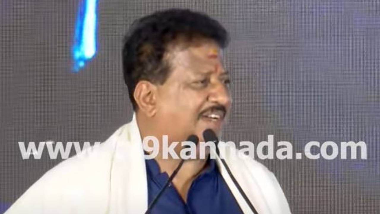 ಅನುದಾನ ನೀಡಬೇಕೆಂದು ಸಿದ್ದರಾಮಯ್ಯ ಮುಂದೆಯೇ ಬೀಗ ಬೈರತಿ ಸುರೇಶ್ ಕಾಲೆಳೆದ ವಿಶ್ವನಾಥ್!