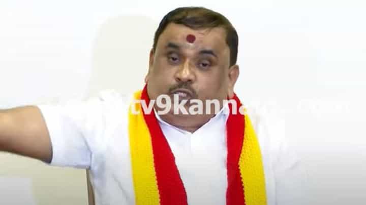 ರಮ್ಯಾ ಕನ್ನಡ ಹೋರಾಟಗಾರರ ಬದಲು ಕಮಲ್ ಹಾಸನ್ಗೆ ಉಪದೇಶ ಮಾಡಲಿ: ಟಿಎ ನಾರಾಯಣಗೌಡ, ಕರವೇ ರಮ್ಯಾ ಕನ್ನಡ ಹೋರಾಟಗಾರರ ಬದಲು ಕಮಲ್ ಹಾಸನ್ಗೆ ಉಪದೇಶ ಮಾಡಲಿ: ಟಿಎ ನಾರಾಯಣಗೌಡ, ಕರವೇ