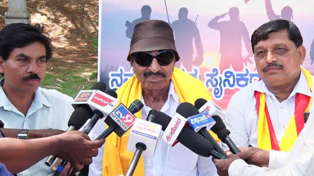 ಕದನ ವಿರಾಮ ಉಲ್ಲಂಘಿಸಿದ ಪಾಕ್​ಗೆ ವಾಟಾಳ್ ನಾಗರಾಜ್​ ಖಡಕ್ ಕ್ಲಾಸ್