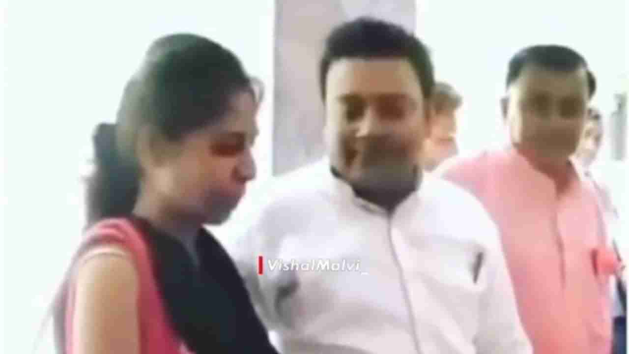 ಡಿವೋರ್ಸ್ ಕೇಳಿದ್ದ ಪತ್ನಿ ಮುಂದೆ ಹಾಡು ಹಾಡಿ ಆಕೆಯ ಮನವೊಲಿಸಿದ ಪತಿರಾಯ, ವಿಡಿಯೋ ವೈರಲ್