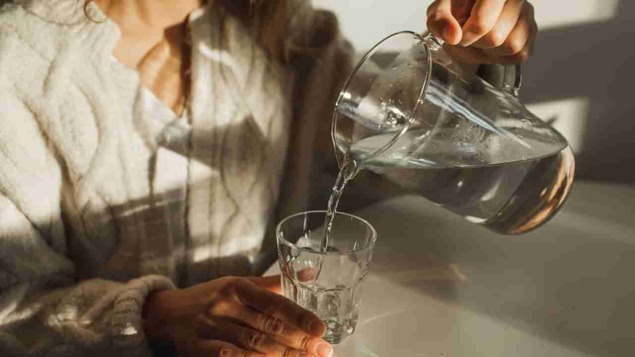 ಒಂದೇ ಒಂದು ಲೋಟ ಬಿಸಿ ನೀರು ನಿಮ್ಮ ಜೀವನವನ್ನು ಬದಲಾಯಿಸಬಹುದು!