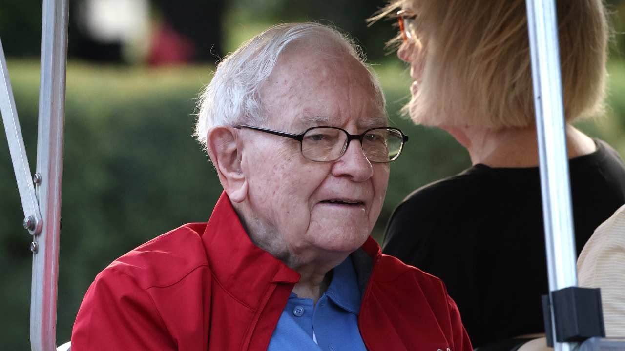 ಹೂಡಿಕೆ ಮಾಂತ್ರಿಕ ವಾರನ್ ಬಫೆಟ್ ನಿವೃತ್ತಿ ನಿರ್ಧಾರ; ಬರ್ಕ್ಶೈರ್ ಹಾಥವೇ ಚುಕ್ಕಾಣಿ ಗ್ರೆಗ್ ಆಬೆಲ್ ಕೈಸೇರುವ ಸಾಧ್ಯತೆ ಹೂಡಿಕೆ ಮಾಂತ್ರಿಕ ವಾರನ್ ಬಫೆಟ್ ನಿವೃತ್ತಿ ನಿರ್ಧಾರ; ಬರ್ಕ್ಶೈರ್ ಹಾಥವೇ ಚುಕ್ಕಾಣಿ ಗ್ರೆಗ್ ಆಬೆಲ್ ಕೈಸೇರುವ ಸಾಧ್ಯತೆ