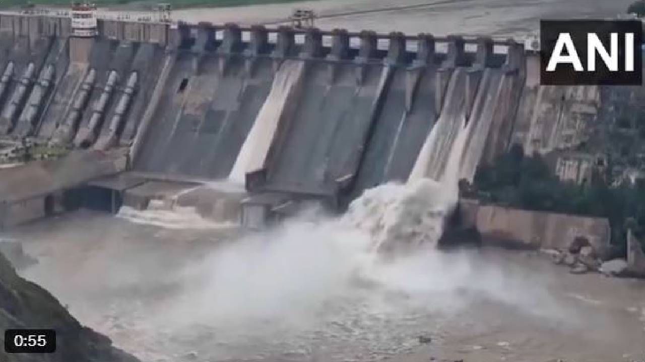 ನೀರಿಲ್ಲದೆ ಬರಿದಾಗಿದ್ದ ಪಾಕ್​ಗೆ ಸಲಾಲ್, ಬಾಗ್ಲಿಹಾರ್ ಅಣೆಕಟ್ಟಿನಿಂದ ನೀರು ಬಿಟ್ಟ ಭಾರತ, ಈಗ ಪ್ರವಾಹ ಭೀತಿ