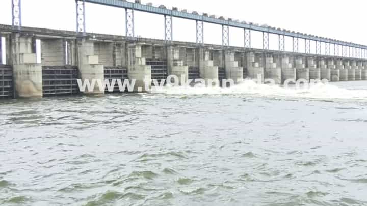ಕೃಷ್ಣಾ, ಬೀಮಾ ನದಿಗೆ ಹೆಚ್ಚಿದ ಒಳಹರಿವು: ಯಾದಗಿರಿ ಜಿಲ್ಲೆಯಲ್ಲಿ ಪ್ರವಾಹದ ಆತಂಕ ಕೃಷ್ಣಾ, ಬೀಮಾ ನದಿಗೆ ಹೆಚ್ಚಿದ ಒಳಹರಿವು: ಯಾದಗಿರಿ ಜಿಲ್ಲೆಯಲ್ಲಿ ಪ್ರವಾಹದ ಆತಂಕ