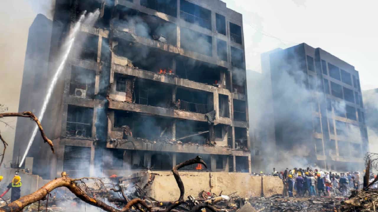 Gujarat Plane Crash: ಒಂದು ವಾರದ ಹಿಂದೆಯೇ ವಿಮಾನ ಅಪಘಾತದ ಭವಿಷ್ಯ ನುಡಿದಿದ್ದ ಜ್ಯೋತಿಷಿ!