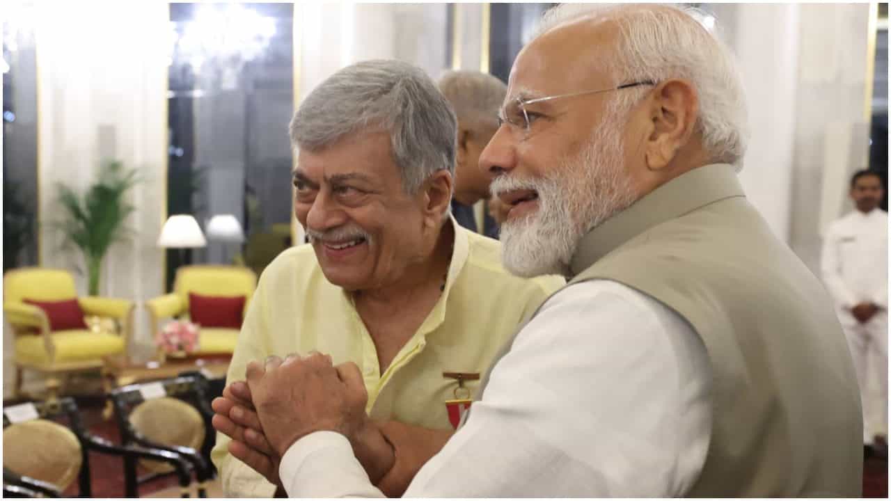 Anant Nag: ಹೈ-ಟೀ ಸಮಾರಂಭದಲ್ಲಿ ಪ್ರಧಾನಿ ಮೋದಿ ಭೇಟಿ ಮಾಡಿದ ಅನಂತ್ ನಾಗ್ Anant Nag: ಹೈ-ಟೀ ಸಮಾರಂಭದಲ್ಲಿ ಪ್ರಧಾನಿ ಮೋದಿ ಭೇಟಿ ಮಾಡಿದ ಅನಂತ್ ನಾಗ್