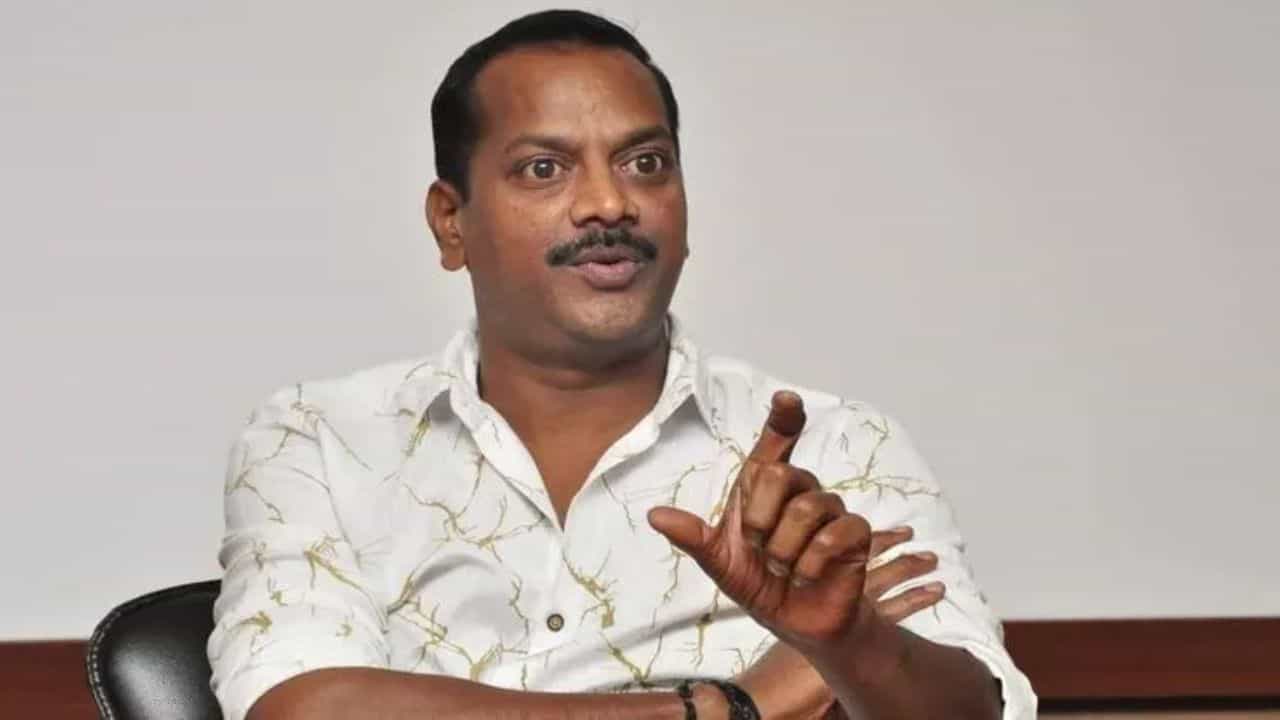 ತೆಲುಗು ಸಿನಿಮಾ ನಿರ್ದೇಶಕ ಎಎಸ್ ರವಿಕುಮಾರ್ ನಿಧನ ತೆಲುಗು ಸಿನಿಮಾ ನಿರ್ದೇಶಕ ಎಎಸ್ ರವಿಕುಮಾರ್ ನಿಧನ