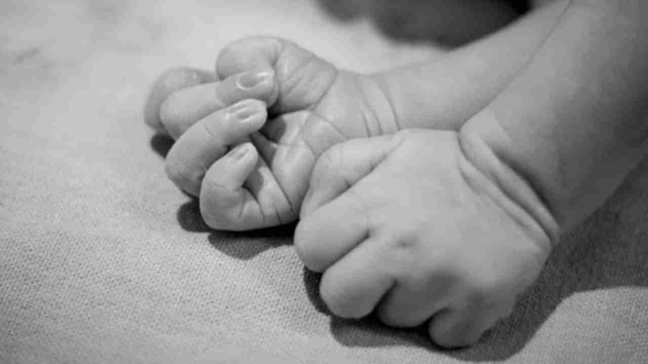 ಕೋಲಾರ ಜಿಲ್ಲಾಸ್ಪತ್ರೆಯಲ್ಲಿ ಮಗು ಬಿಟ್ಟು ಹೋದ ವ್ಯಕ್ತಿ: ತಾಯಿ ಪತ್ತೆ, ತಂದೆ ನಿಗೂಢ