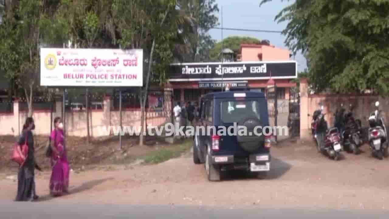 ಹಾಸನ: ಕೋಳಿ ಕದ್ದಿದ್ದೇಕೆ ಎಂದಿದ್ದಕ್ಕೆ ಚಾಕುವಿನಿಂದ ಮಹಿಳೆಯ ಕತ್ತು ಸೀಳಿದ ಕಿರಾತಕ!