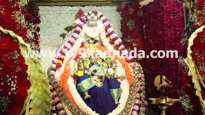 ಚಾಮುಂಡಿ ಬೆಟ್ಟದಲ್ಲಿ ಆಷಾಢ ಮೊದಲ ಶುಕ್ರವಾರ ಸಂಭ್ರಮ: ಶಕ್ತಿ ದೇವತೆ ಆರಾಧನೆಯ ಪ್ರಯೋಜನಗಳೇನು ನೋಡಿ ಚಾಮುಂಡಿ ಬೆಟ್ಟದಲ್ಲಿ ಆಷಾಢ ಮೊದಲ ಶುಕ್ರವಾರ ಸಂಭ್ರಮ: ಶಕ್ತಿ ದೇವತೆ ಆರಾಧನೆಯ ಪ್ರಯೋಜನಗಳೇನು ನೋಡಿ
