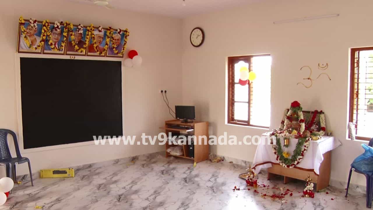 ತುಮಕೂರು: ಸ್ವಂತ ಹಣದಿಂದ ಸರ್ಕಾರಿ ಶಾಲೆಗೆ ಆಧುನಿಕ ಕೊಠಡಿ ನಿರ್ಮಿಸಿಕೊಟ್ಟ ಚಿಕ್ಕಚೆಂಗಾವಿ ರೈತ