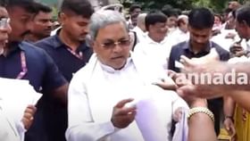 ಜನಸಂದಣಿ ಕಂಡು ಕನ್ನಡಿಗರಿಗಾದಂತೆ ಜನಪ್ರತಿನಿಧಿಗಳಿಗೆ ಗಾಬರಿ ಆಗುತ್ತಿಲ್ಲ ಜನಸಂದಣಿ ಕಂಡು ಕನ್ನಡಿಗರಿಗಾದಂತೆ ಜನಪ್ರತಿನಿಧಿಗಳಿಗೆ ಗಾಬರಿ ಆಗುತ್ತಿಲ್ಲ