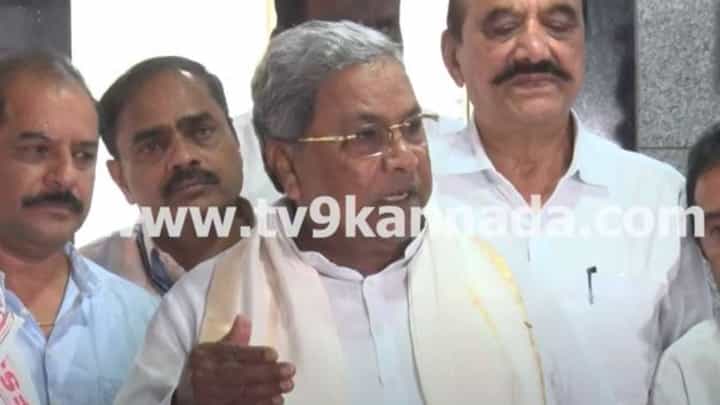 ಕಾಲ್ತುಳಿತದ ಘಟನೆ ನಂತರ ಸರ್ಕಾರ ತೆಗೆದುಕೊಂಡಿರುವ ಕ್ರಮಗಳ ಬಗ್ಗೆ ಹೈಕಮಾಂಡ್ ವಿವರಣೆ ಕೇಳಿತು: ಸಿದ್ದರಾಮಯ್ಯ ಕಾಲ್ತುಳಿತದ ಘಟನೆ ನಂತರ ಸರ್ಕಾರ ತೆಗೆದುಕೊಂಡಿರುವ ಕ್ರಮಗಳ ಬಗ್ಗೆ ಹೈಕಮಾಂಡ್ ವಿವರಣೆ ಕೇಳಿತು: ಸಿದ್ದರಾಮಯ್ಯ