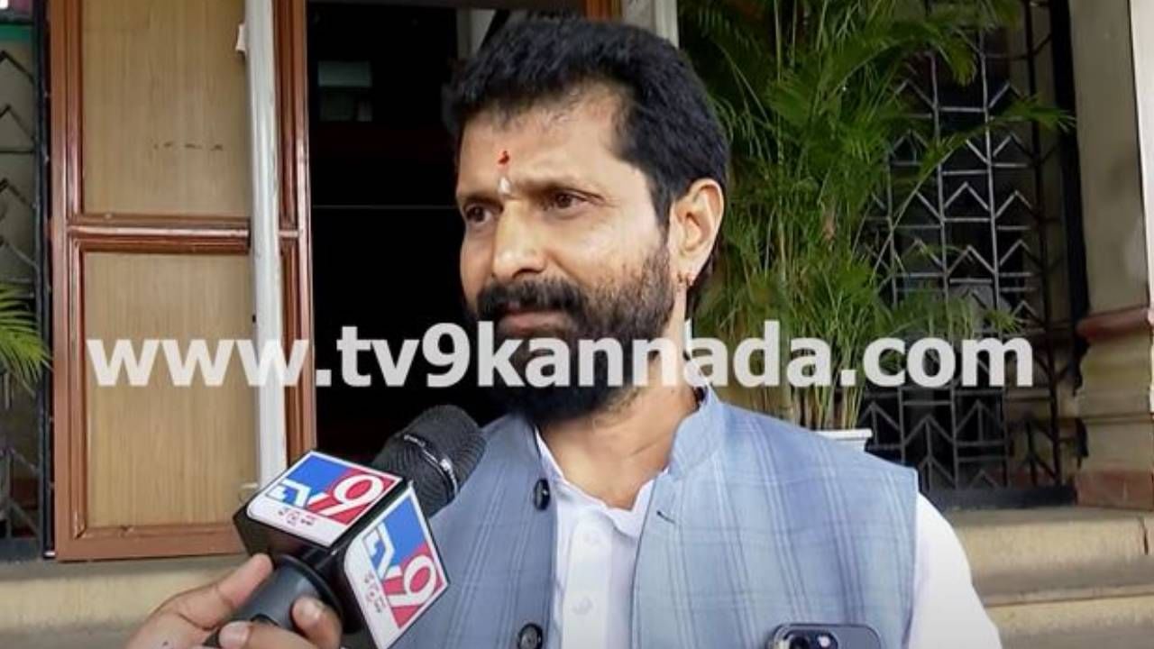 ಬೆಂಗಳೂರು ಕಾಲ್ತುಳಿತ ಘಟನೆಗೆ ಜವಾಬ್ದಾರಿಯನ್ನು ಹೊತ್ತು ಸಿಎಂ ಸಿದ್ದರಾಮಯ್ಯ ರಾಜೀನಾಮೆ ಸಲ್ಲಿಸಬೇಕು: ಸಿಟಿ ರವಿ