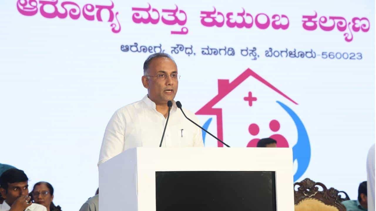 ಯೋಗ ದಿನ: ಒಂದು ಭೂಮಿ ಒಂದು ಅರೋಗ್ಯಕ್ಕಾಗಿ ವಿಧಾನಸೌಧ ಮೆಟ್ಟಿಲು ಮೇಲೆ ಯೋಗ ಯೋಗ ದಿನ: ಒಂದು ಭೂಮಿ ಒಂದು ಅರೋಗ್ಯಕ್ಕಾಗಿ ವಿಧಾನಸೌಧ ಮೆಟ್ಟಿಲು ಮೇಲೆ ಯೋಗ