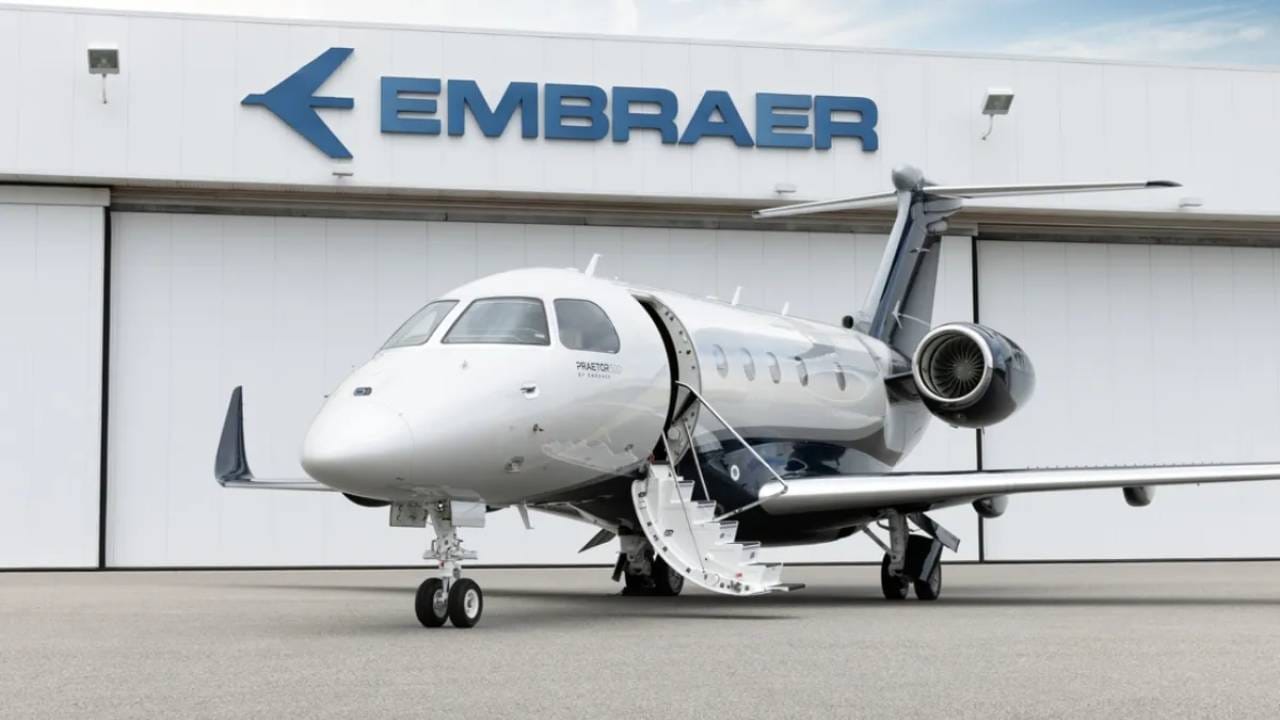 Embraer aircrafts: ವ್ಯಾಪಾರ ಕುದುರಿಸಲು ಭಾರತದ ಇಂಡಿಗೋ, ಏರ್ ಇಂಡಿಯಾ ಜೊತೆ ಬ್ರೆಜಿಲ್ನ ಎಂಬ್ರೇರ್ ಮಾತುಕತೆ Embraer aircrafts: ವ್ಯಾಪಾರ ಕುದುರಿಸಲು ಭಾರತದ ಇಂಡಿಗೋ, ಏರ್ ಇಂಡಿಯಾ ಜೊತೆ ಬ್ರೆಜಿಲ್ನ ಎಂಬ್ರೇರ್ ಮಾತುಕತೆ