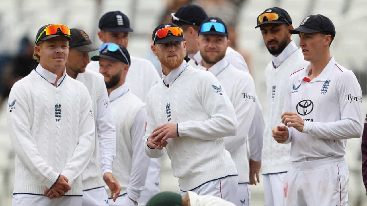 IND vs ENG: ಭಾರತ ವಿರುದ್ಧದ ಮೊದಲ ಟೆಸ್ಟ್ಗೆ ಬಲಿಷ್ಠ ಪ್ಲೇಯಿಂಗ್ 11 ಪ್ರಕಟಿಸಿದ ಇಂಗ್ಲೆಂಡ್ IND vs ENG: ಭಾರತ ವಿರುದ್ಧದ ಮೊದಲ ಟೆಸ್ಟ್ಗೆ ಬಲಿಷ್ಠ ಪ್ಲೇಯಿಂಗ್ 11 ಪ್ರಕಟಿಸಿದ ಇಂಗ್ಲೆಂಡ್