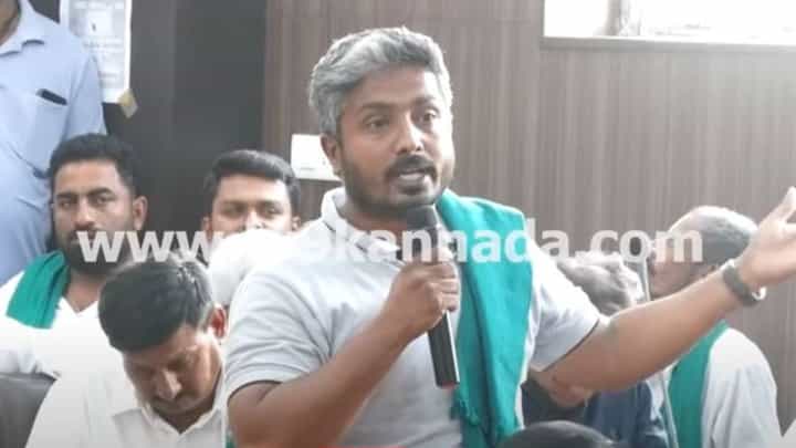 ಕಾವೇರಿ ಆರತಿ ಬೇಕಂತ ಕೇಳಿದ್ದೀವಾ? ಸಚಿವ ಚಲುವರಾಯಸ್ವಾಮಿಯನ್ನು ತರಾಟೆಗೆ ತೆಗೆದುಕೊಂಡ ಮಂಡ್ಯ ರೈತರು ಕಾವೇರಿ ಆರತಿ ಬೇಕಂತ ಕೇಳಿದ್ದೀವಾ? ಸಚಿವ ಚಲುವರಾಯಸ್ವಾಮಿಯನ್ನು ತರಾಟೆಗೆ ತೆಗೆದುಕೊಂಡ ಮಂಡ್ಯ ರೈತರು