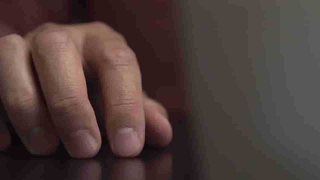 ಮನೆ ಮಾಲೀಕಳ ಬೆರಳು ಕಚ್ಚಿ ತುಂಡು ಮಾಡಿದ ಹೈದರಾಬಾದ್ ವ್ಯಕ್ತಿ