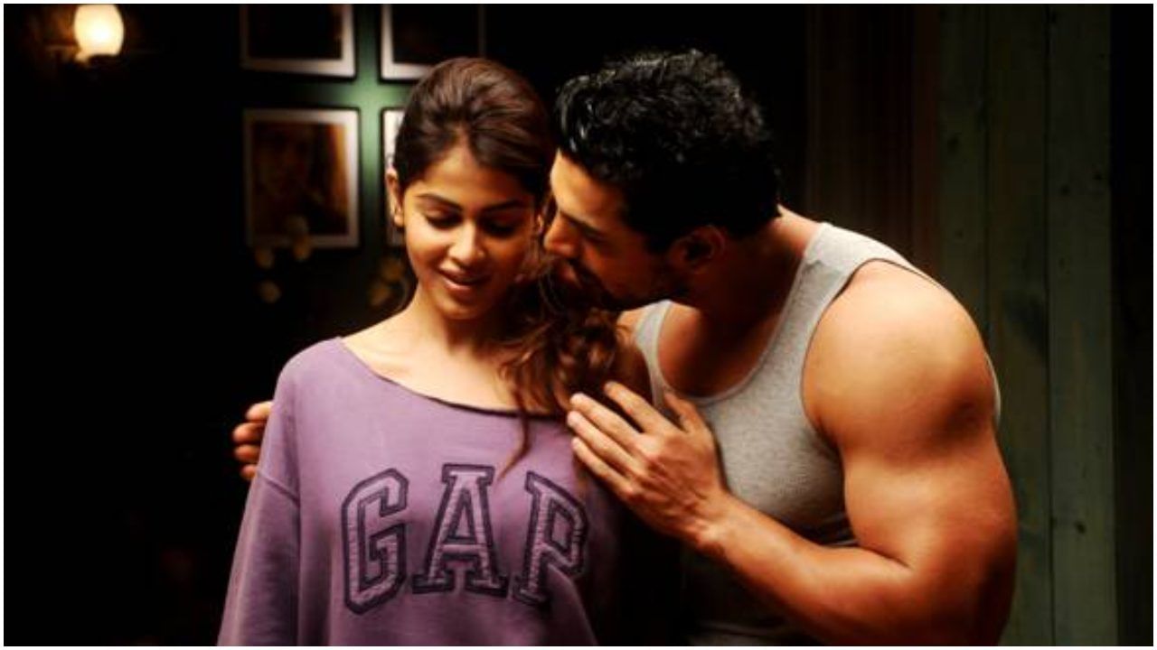 ಸಿನಿಮಾ ಸೆಟ್ನಲ್ಲೇ ಹೀರೋನಾ ಮದುವೆ ಆಗಿದ್ರಾ ಜೆನಿಲಿಯಾ? ಉತ್ತರಿಸದ ನಟಿ ಸಿನಿಮಾ ಸೆಟ್ನಲ್ಲೇ ಹೀರೋನಾ ಮದುವೆ ಆಗಿದ್ರಾ ಜೆನಿಲಿಯಾ? ಉತ್ತರಿಸದ ನಟಿ