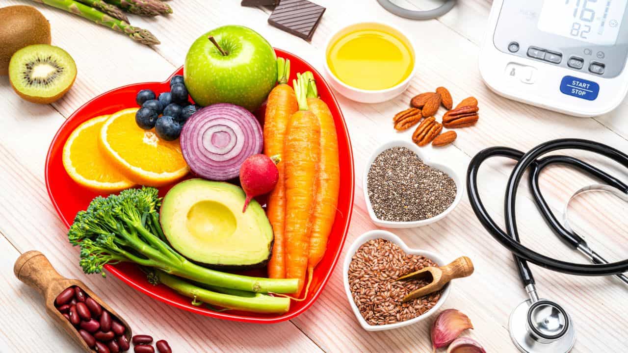 Heart health: ಈ ಆಹಾರ ಹೃದಯಕ್ಕೆ ಬಹಳ ಅಪಾಯಕಾರಿ, ಎಷ್ಟೇ ಇಷ್ಟವಾಗಿದ್ದರೂ ತಿನ್ನಬೇಡಿ! Heart health: ಈ ಆಹಾರ ಹೃದಯಕ್ಕೆ ಬಹಳ ಅಪಾಯಕಾರಿ, ಎಷ್ಟೇ ಇಷ್ಟವಾಗಿದ್ದರೂ ತಿನ್ನಬೇಡಿ!