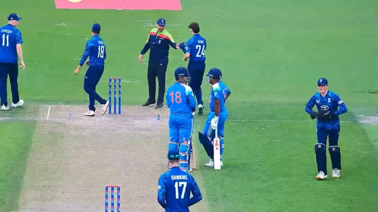 IND vs ENG: ವೈಭವ್- ಕನಿಷ್ಕ್ ಆರ್ಭಟಕ್ಕೆ ತತ್ತರಿಸಿದ ಯುವ ಆಂಗ್ಲ ತಂಡ IND vs ENG: ವೈಭವ್- ಕನಿಷ್ಕ್ ಆರ್ಭಟಕ್ಕೆ ತತ್ತರಿಸಿದ ಯುವ ಆಂಗ್ಲ ತಂಡ