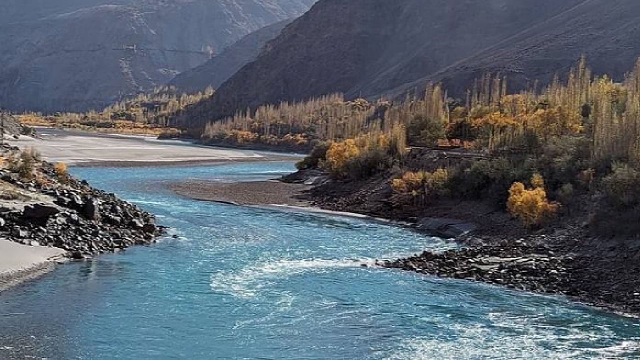 Indus Waters Treaty: ಸಿಂಧೂ ಜಲ ಒಪ್ಪಂದದ ರದ್ದತಿ ಮರುಪರಿಶೀಲಿಸಿ; ಭಾರತಕ್ಕೆ 4 ಬಾರಿ ಪತ್ರ ಬರೆದ ಪಾಕಿಸ್ತಾನ Indus Waters Treaty: ಸಿಂಧೂ ಜಲ ಒಪ್ಪಂದದ ರದ್ದತಿ ಮರುಪರಿಶೀಲಿಸಿ; ಭಾರತಕ್ಕೆ 4 ಬಾರಿ ಪತ್ರ ಬರೆದ ಪಾಕಿಸ್ತಾನ