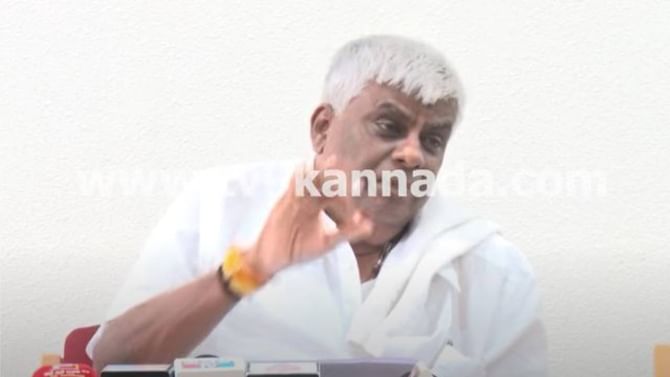 ಕಚೇರಿಗಳಲ್ಲಿ ಸಿಬ್ಬಂದಿಯೇ ದಿಕ್ಕಿಲ್ಲ, ಅಧಿಕಾರಿಯೇ ಕಸ ಗುಡಿಸುತ್ತಾನೆ: ಶಾಸಕ ಕಚೇರಿಗಳಲ್ಲಿ ಸಿಬ್ಬಂದಿಯೇ ದಿಕ್ಕಿಲ್ಲ, ಅಧಿಕಾರಿಯೇ ಕಸ ಗುಡಿಸುತ್ತಾನೆ: ಶಾಸಕ