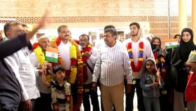 ಇರಾನ್ನಿಂದ ಮರಳಿದ ಕನ್ನಡಿಗರು ತಾಯ್ನಾಡಿಗೆ: ಒಂದೇ ಗ್ರಾಮದ 16 ಜನ ವಾಪಸ್ ಇರಾನ್ನಿಂದ ಮರಳಿದ ಕನ್ನಡಿಗರು ತಾಯ್ನಾಡಿಗೆ: ಒಂದೇ ಗ್ರಾಮದ 16 ಜನ ವಾಪಸ್
