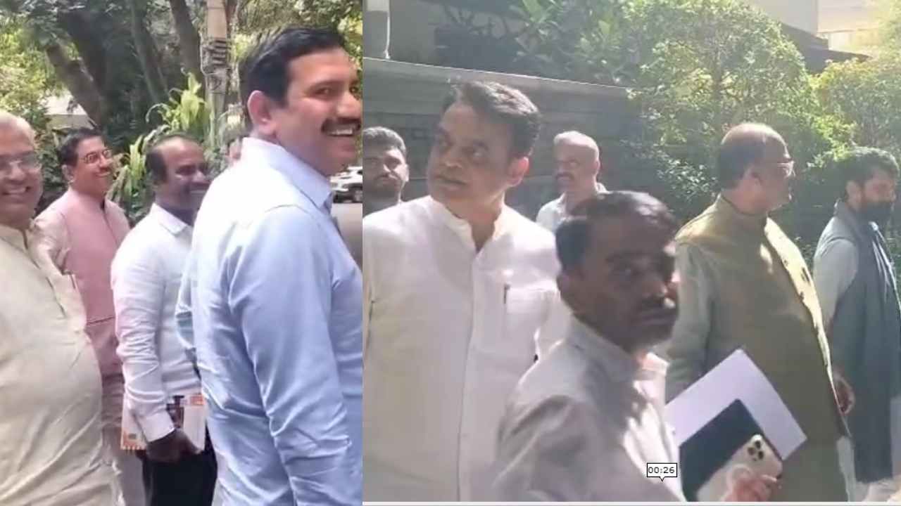 ಕಾಂಗ್ರೆಸ್ನಲ್ಲಿ ಸೆಪ್ಟೆಂಬರ್ ಕ್ರಾಂತಿ..ಬಿಜೆಪಿಯಲ್ಲೂ ಬದಲಾಗುತ್ತಾ ಕುರ್ಚಿ? ಕುತೂಹಲ ಮೂಡಿಸಿದ ಇಂದಿನ ರಹಸ್ಯ ಸಭೆ ಕಾಂಗ್ರೆಸ್ನಲ್ಲಿ ಸೆಪ್ಟೆಂಬರ್ ಕ್ರಾಂತಿ..ಬಿಜೆಪಿಯಲ್ಲೂ ಬದಲಾಗುತ್ತಾ ಕುರ್ಚಿ? ಕುತೂಹಲ ಮೂಡಿಸಿದ ಇಂದಿನ ರಹಸ್ಯ ಸಭೆ