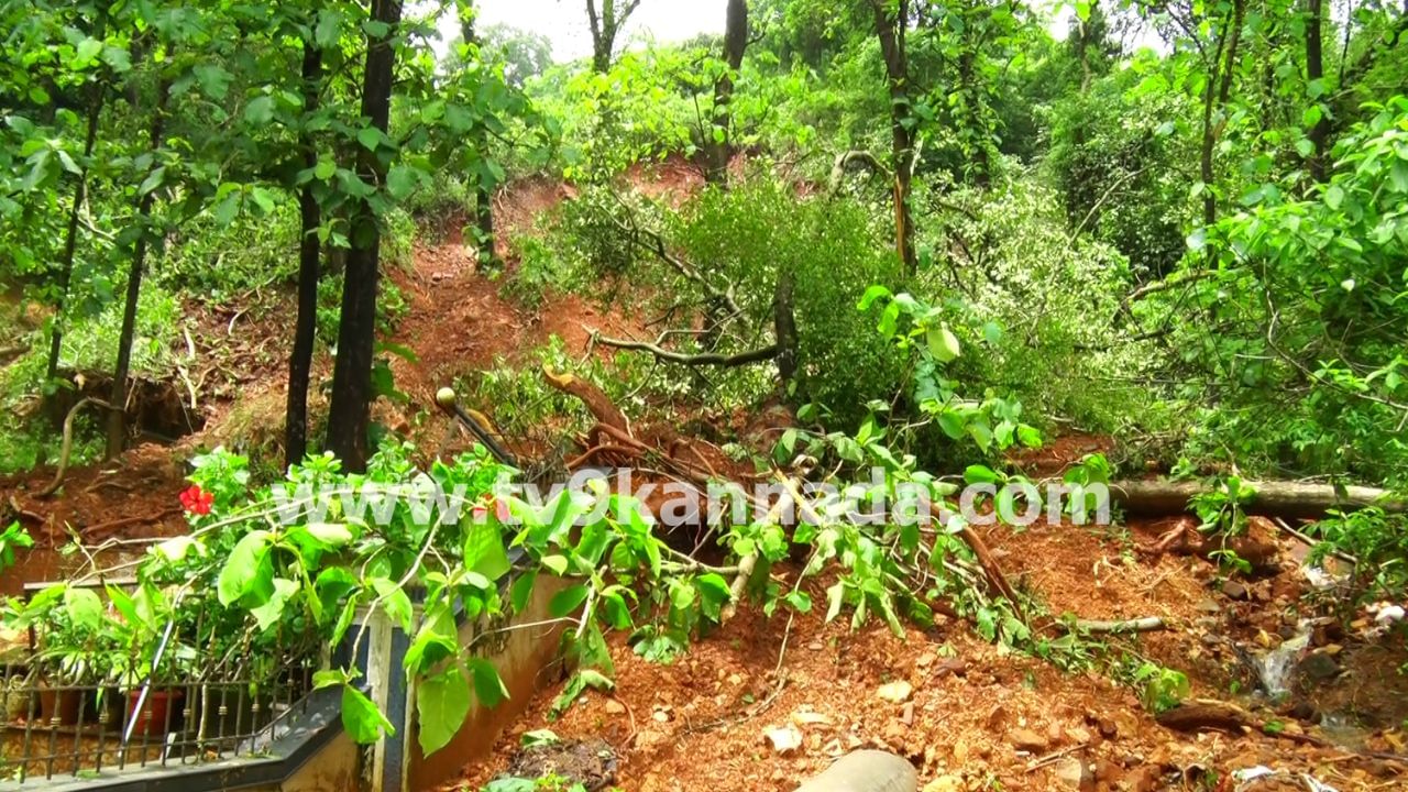 ಉತ್ತರ ಕನ್ನಡ ಜಿಲ್ಲೆಯಲ್ಲಿ ಭೂಕುಸಿತ ಆತಂಕ: ತಜ್ಞರ ತಂಡ ಹೇಳಿದ್ದೇನು? ಯಾವ ಪ್ರದೇಶಗಳ ಜನ ಎಚ್ಚರ ವಹಿಸಬೇಕು? ಇಲ್ಲಿದೆ ವಿವರ