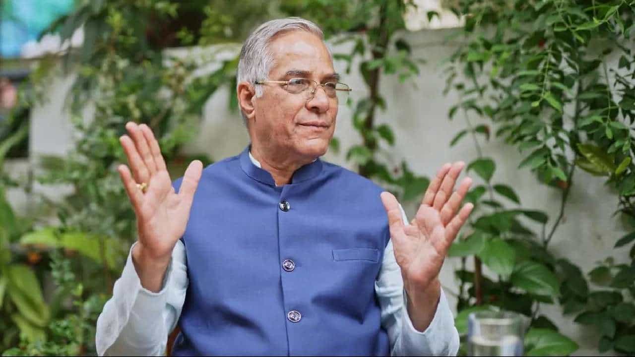 ಮುಖ್ಯಮಂತ್ರಿ ಸಿದ್ದರಾಮಯ್ಯನವರ ನಾಯಕತ್ವ ಪ್ರಶ್ನಿಸಿದ ಸಂಸದ ಲಹರ್ ಸಿಂಗ್ ಸಿರೋಯಾ ಮುಖ್ಯಮಂತ್ರಿ ಸಿದ್ದರಾಮಯ್ಯನವರ ನಾಯಕತ್ವ ಪ್ರಶ್ನಿಸಿದ ಸಂಸದ ಲಹರ್ ಸಿಂಗ್ ಸಿರೋಯಾ