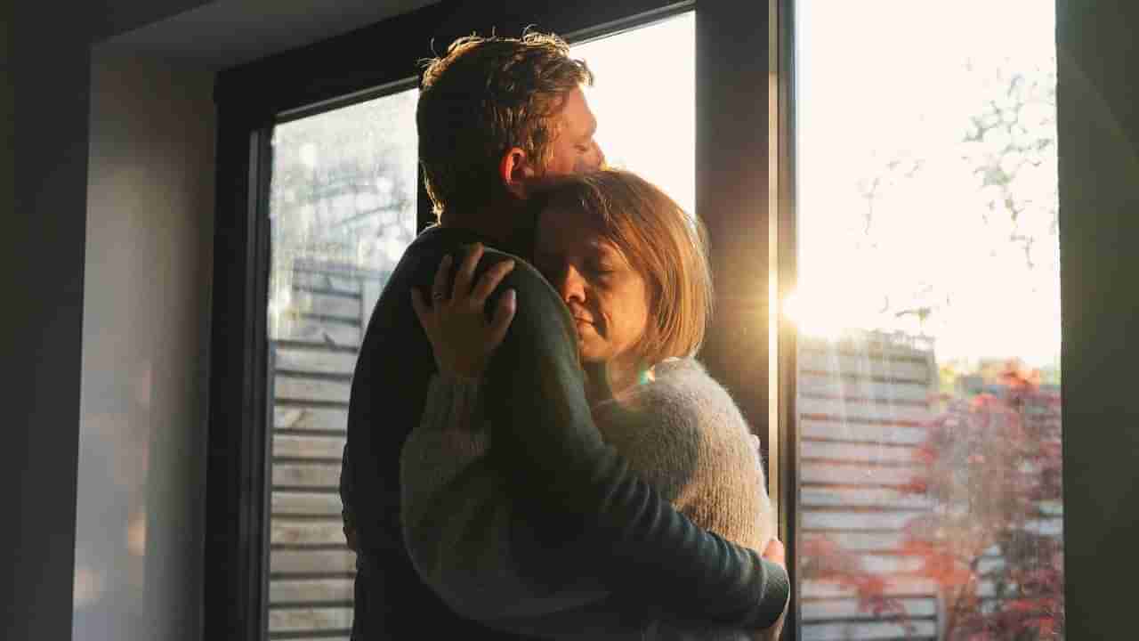 Viral : ಚೀನಾದಲ್ಲಿ ಹೊಸ ಟ್ರೆಂಡ್ : ಐದು ನಿಮಿಷದ ಅಪ್ಪುಗೆಗೂ ಮಹಿಳೆಯರು ನೀಡಬೇಕಂತೆ ಇಂತಿಷ್ಟು ಹಣ