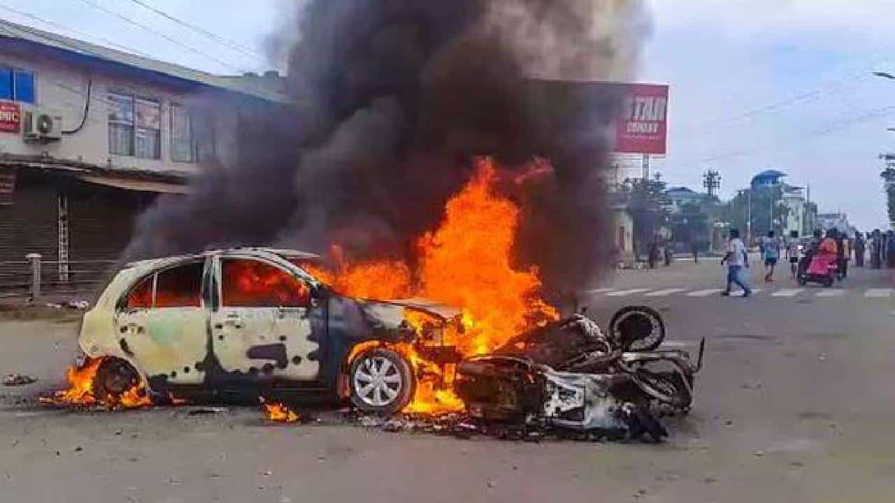 Manipur Violence: ಮಣಿಪುರದಲ್ಲಿ ಮತ್ತೆ ಭುಗಿಲೆದ್ದ ಹಿಂಸಾಚಾರ, ಕರ್ಫ್ಯೂ, ಇಂಟರ್ನೆಟ್ ಬಂದ್