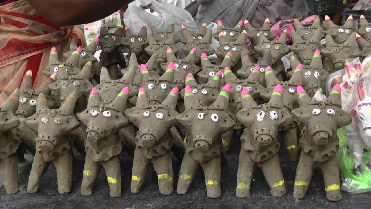 Yadagiri's Unique Mannethin Amavasya Celebration