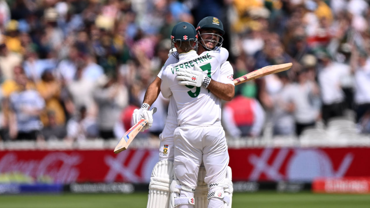 ಮೊದಲ ಇನ್ನಿಂಗ್ಸ್​ನಲ್ಲಿ ಖಾತೆ ತೆರೆಯಲು ವಿಫಲರಾಗಿದ್ದ ಐಡೆನ್ ಮಾರ್ಕ್ರಾಮ್, ಎರಡನೇ ಇನ್ನಿಂಗ್ಸ್​ನಲ್ಲಿ ಆಸೀಸ್ ಬೌಲರ್​ಗಳನ್ನು ಇನ್ನಿಲ್ಲದಂತೆ ಕಾಡಿದರು. ಈ ಶತಕದ ಇನ್ನಿಂಗ್ಸ್‌ ಮೂಲಕ ಮಾರ್ಕ್ರಾಮ್, ಸಚಿನ್ ತೆಂಡೂಲ್ಕರ್ ಅವರ ದಾಖಲೆಯನ್ನು ಮುರಿದಿದ್ದಾರೆ. ಪ್ರಾಸಂಗಿಕವಾಗಿ, ಈ ದಾಖಲೆಯನ್ನು ಕೂಡ 27 ವರ್ಷಗಳ ನಂತರ ಮುರಿಯಲಾಗಿದೆ.