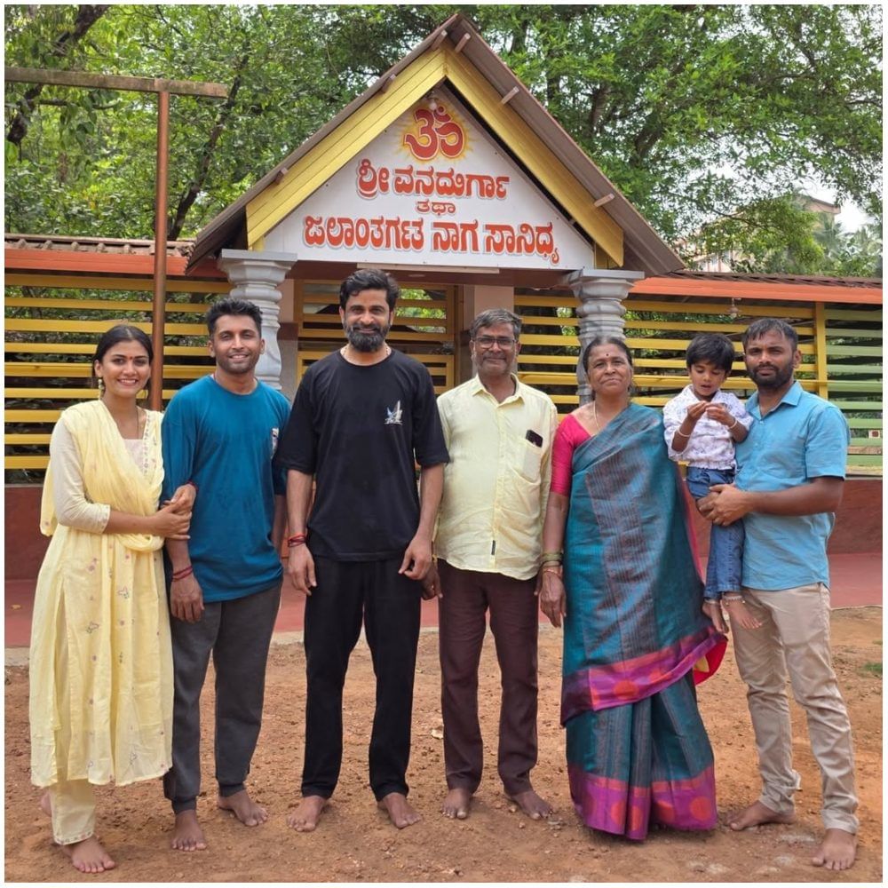 ‘ಬಿಗ್ ಬಾಸ್ ಕನ್ನಡ ಸೀಸನ್ 11’ರಲ್ಲಿ ಸ್ಪರ್ಧಿಸೋ ಅವಕಾಶ ಮಂಜುಗೆ ದೊರೆಯಿತು. ಇಲ್ಲಿ ಮಂಜು ಸಾಕಷ್ಟು ಜನಪ್ರಿಯತೆ ಪಡೆದರು. ‘ಬಿಗ್ ಬಾಸ್’ ಮನೆಯಿಂದ ಅವರಿಗೆ ಸಾಕಷ್ಟು ಜನಪ್ರಿಯತೆ ಸಿಕ್ಕಿದೆ. ಅವರಿಗೆ ಹೊಸ ಹೊಸ ಆಫರ್​ಗಳು ಬರುತ್ತಿವೆ.