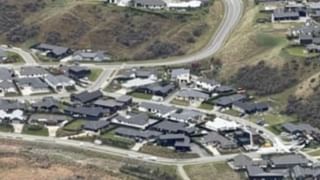 ನಿಮ್ಮ ಶಾಲೆಯ ಸಹವಾಸ ಸಾಕು ಎಂದು ಬ್ಯಾಗ್​​ ಹಿಡಿದುಕೊಂಡು ಓಡಿದ ಪುಟ್ಟ ಬಾಲಕ, ಮನವೊಲಿಸಲು ಶಿಕ್ಷಕರು ಮಾಡಿದ್ದೇನು?