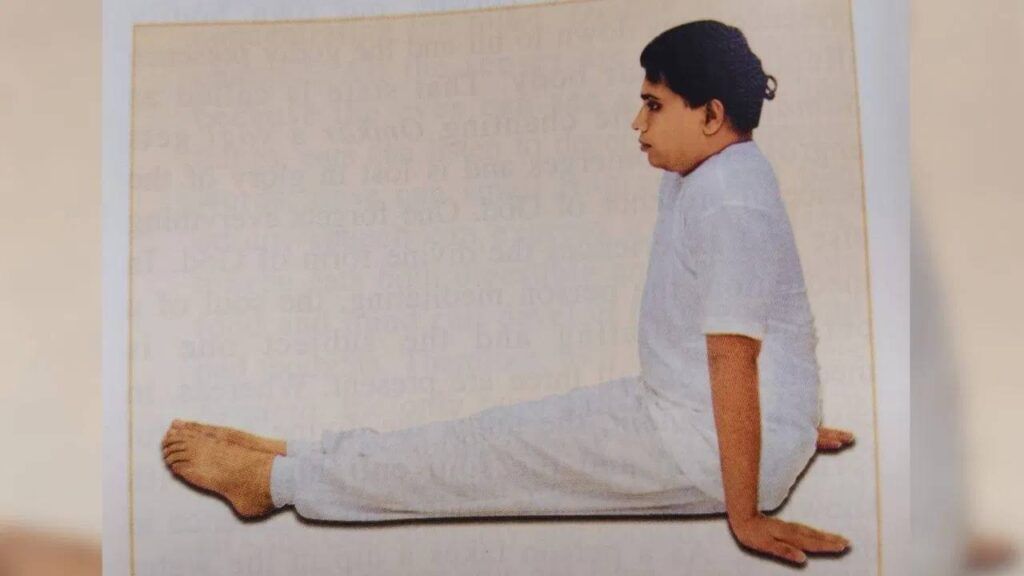 Patanjali's Acharya Balakrishna shows simple exercises for body pain relief