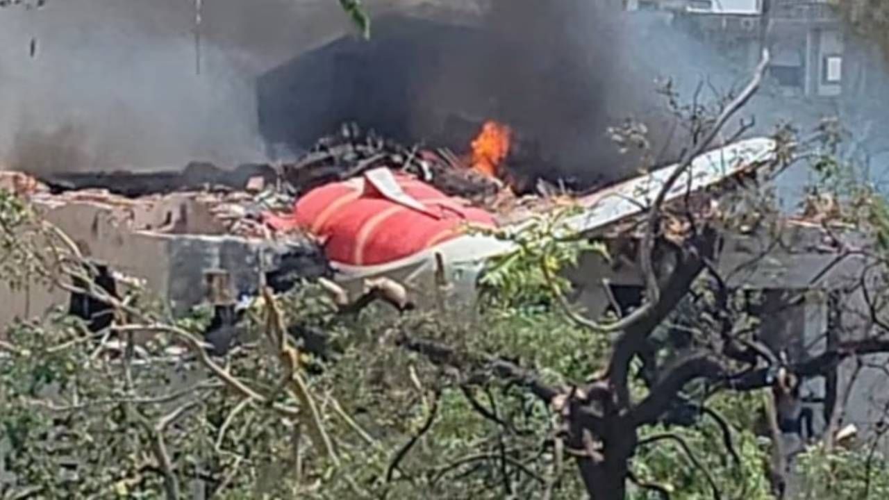 Black Box: ಬ್ಲ್ಯಾಕ್ ಬಾಕ್ಸ್ ಸಿಕ್ಕರೆ ವಿಮಾನ ಪತನದ ರಹಸ್ಯ ಪತ್ತೆ ಸಾಧ್ಯ; ಏನಿದು ಕಪ್ಪುಪೆಟ್ಟಿಗೆ?