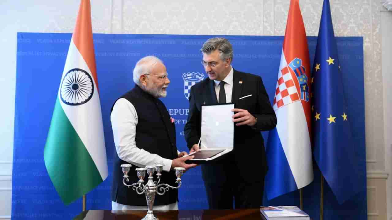 ಕ್ರೊಯೇಷಿಯಾ ಪ್ರಧಾನಿಯಿಂದ ಮೋದಿಗೆ 1790ರ ಲ್ಯಾಟಿನ್ ಭಾಷೆಯ ಸಂಸ್ಕೃತ ವ್ಯಾಕರಣದ ಮರುಮುದ್ರಣ ಉಡುಗೊರೆ