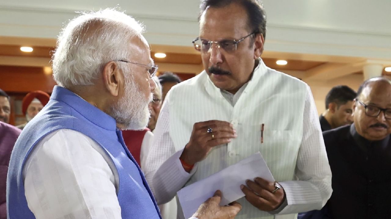 ವಿದೇಶಾಂಗ ಸಚಿವ ಎಸ್ ಜೈಶಂಕರ್ ಈಗಾಗಲೇ ಈ ನಿಯೋಗಗಳನ್ನು ಭೇಟಿ ಮಾಡಿದ್ದಾರೆ ಮತ್ತು ಪಾಕಿಸ್ತಾನ ಪ್ರಾಯೋಜಿತ ಭಯೋತ್ಪಾದನೆಯ ವಿರುದ್ಧ ಭಾರತದ ಬಲವಾದ ನಿಲುವನ್ನು ತಿಳಿಸುವಲ್ಲಿ ಅವರ ಪ್ರಯತ್ನಗಳನ್ನು ಶ್ಲಾಘಿಸಿದ್ದಾರೆ.